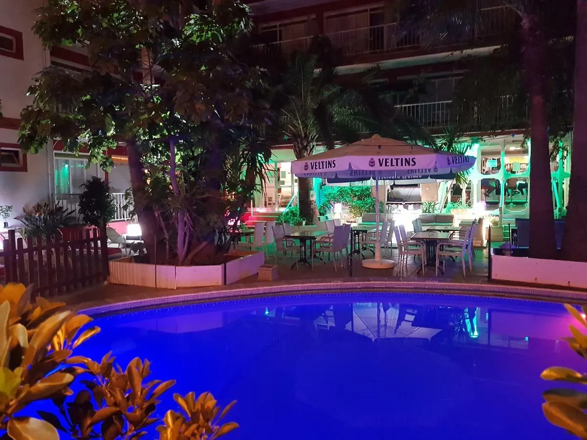 Hostal Alce プラヤ・デ・パルマ スペイン