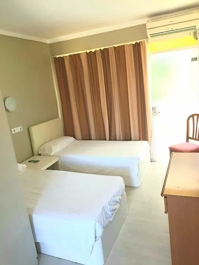 ゲストハウス Hostal Alce プラヤ・デ・パルマ